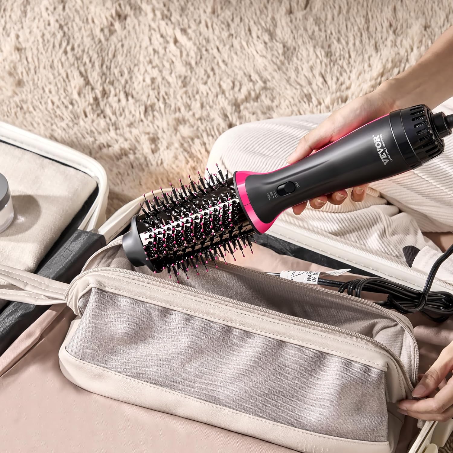 VEVOR Brosse Soufflante Sèche-cheveux Ionique 4 en 1 Volumateur de Style Revêtement Titane Électrolytique et Céramique 65 mm, Brosse de Coiffage à Air Chaud 3 Températures pour Lisser, Sécher, Boucler