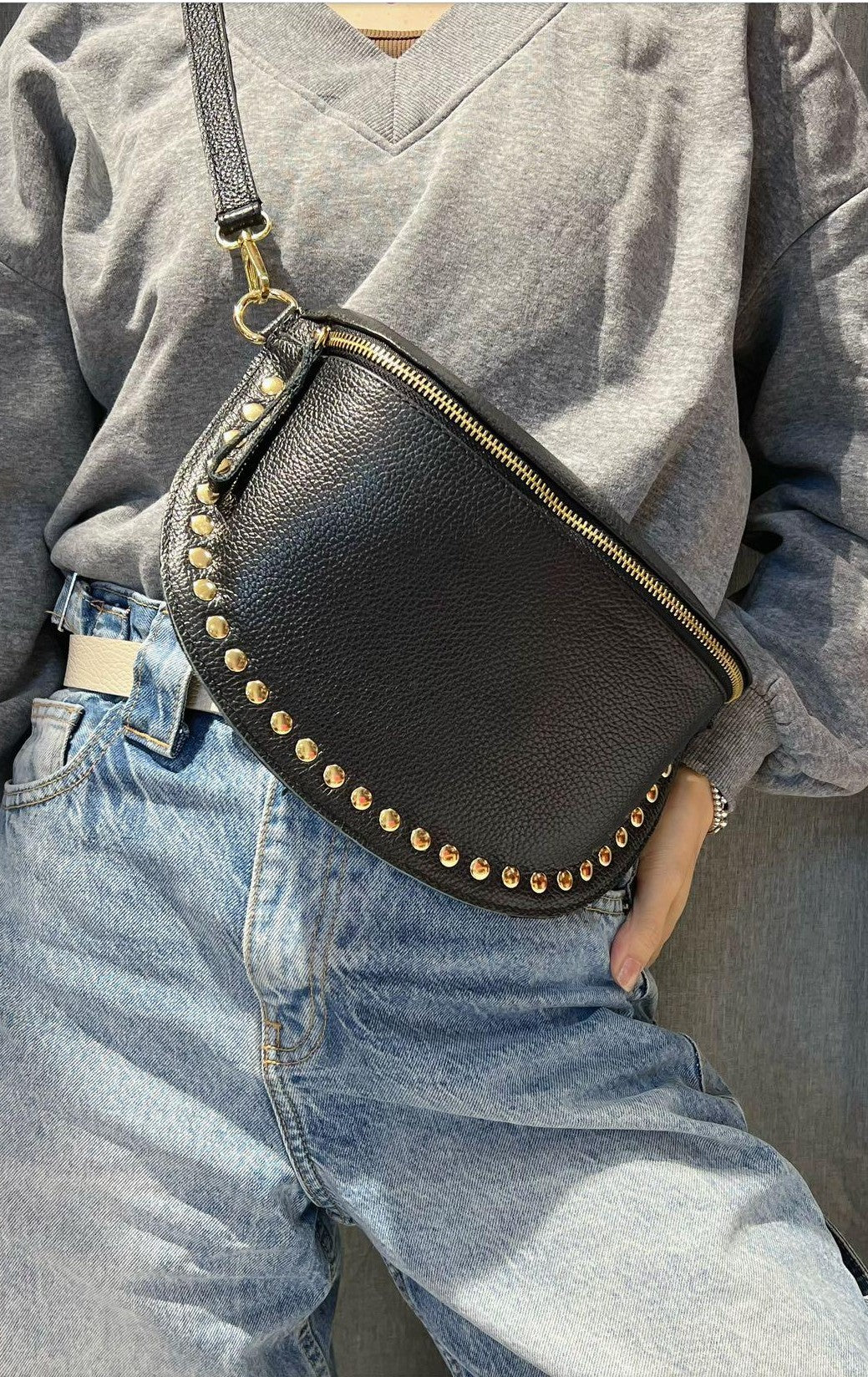 Sac banane cuir grainé clouté