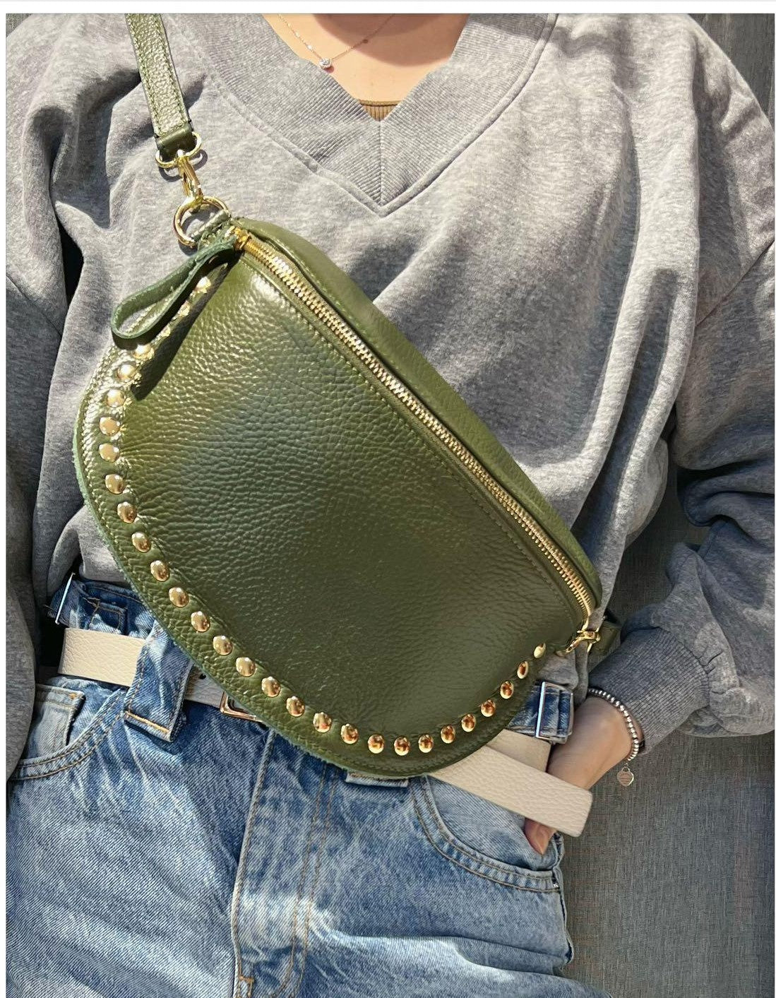 Sac banane cuir grainé clouté